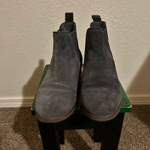 Grey TOMS boots